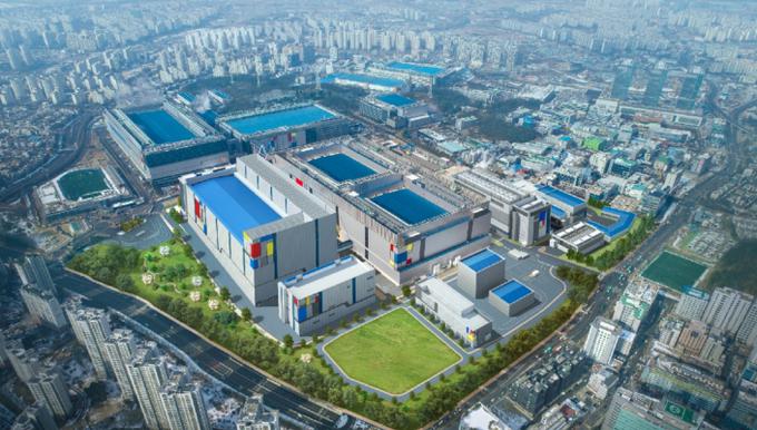 Samsungova tovarna pomnilnika v Hvaesongu | Foto: Samsung