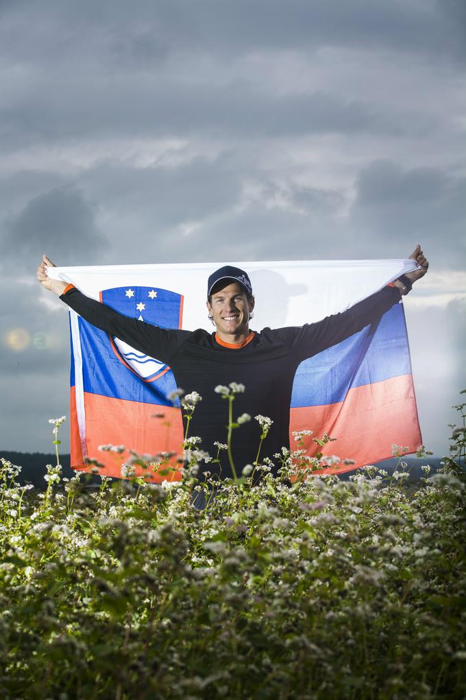 "Slovenija je zelo lepa, a nisem na nič vezan. Športniki smo na trgu in se skušamo znajti po najboljših močeh. " | Foto: Red Bull