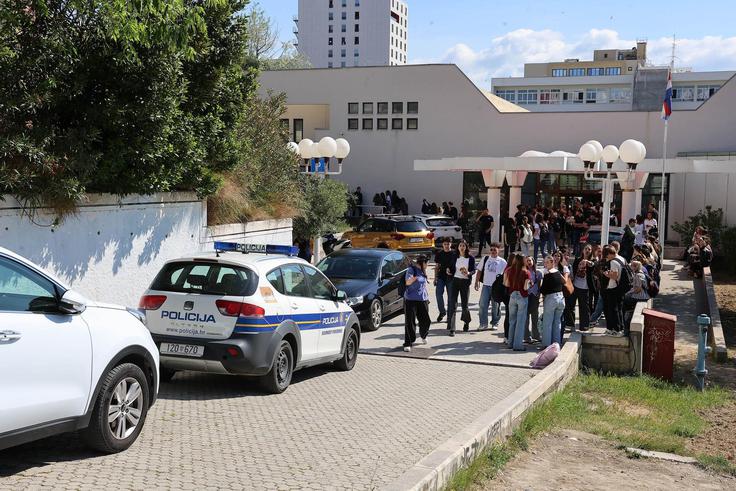 V Splitu so grožnje o bombah prejeli v približno dvajsetih srednjih šolah. | Foto: Pixsell/Ivana Ivanovic
