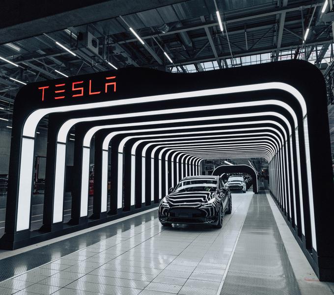 Tesla je proizvodnjo začela z modelom Y, v različici performance. | Foto: Tesla