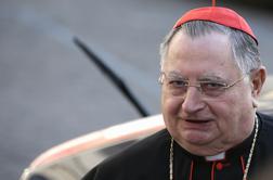 Okužba v Vatikanu: pozitivna kardinala, ki pomagata papežu #video