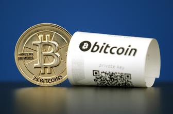 Indija bankam prepovedala transakcije s kriptovalutami