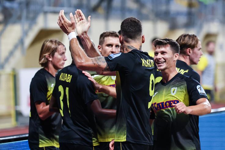 Radomljani so v tej sezoni uresničili zadani cilj in si zagotovili obstanek v ligi. Poraja se le še vprašanje, na katerem mestu bodo končali prvoligaški maraton. Za zdaj so osmi, a ima šestouvrščeno Primorje le dve točki prednosti. | Foto: Aleš Fevžer