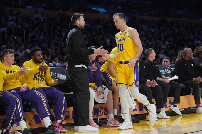 Los Angeles Lakers : Golden State Warriors, NBA | Novinec Luke Kennard je ob svojem debiju za Lakerse dosegel 10 točk. | Foto Guliverimage