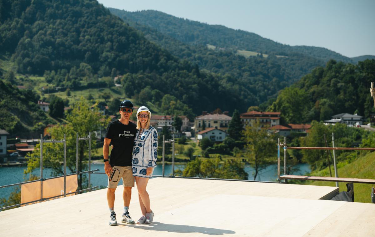 Marles Maribor | Kanuist na divjih vodah Luka Božič s partnerko Tajo sta investitorja v gradnjo butičnega in trajnostno zasnovanega hotela TU'LIE v Mostu na Soči.  | Foto Marles Maribor