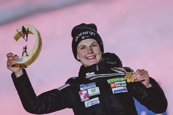 Ema Klinec brani naslov svetovne prvakinje s srednje naprave izpred dveh let. | Foto: Sportida