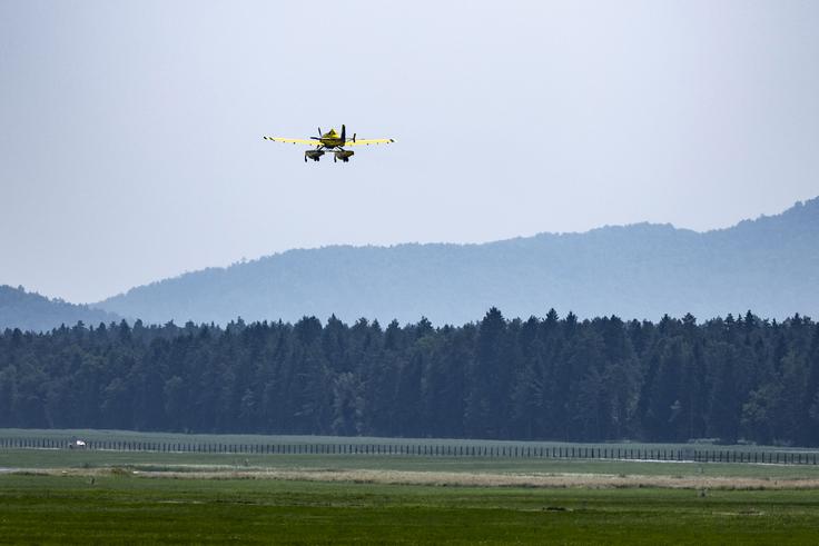 Baza air tractorjev bo na Brniku.  | Foto: Ana Kovač