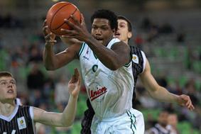 Olimpija premagala branilce naslova