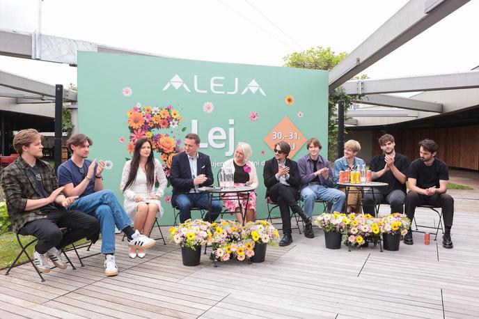 ALEJA_1 | Člana Jet Black Diamonds Maks Rozman in Urban Koritnik, Andreja Jernejčič, Toni Pugelj, Klavdija Miklavžin Javornik in člani skupine Joker Out | Foto Barbara Reya / ALEJA