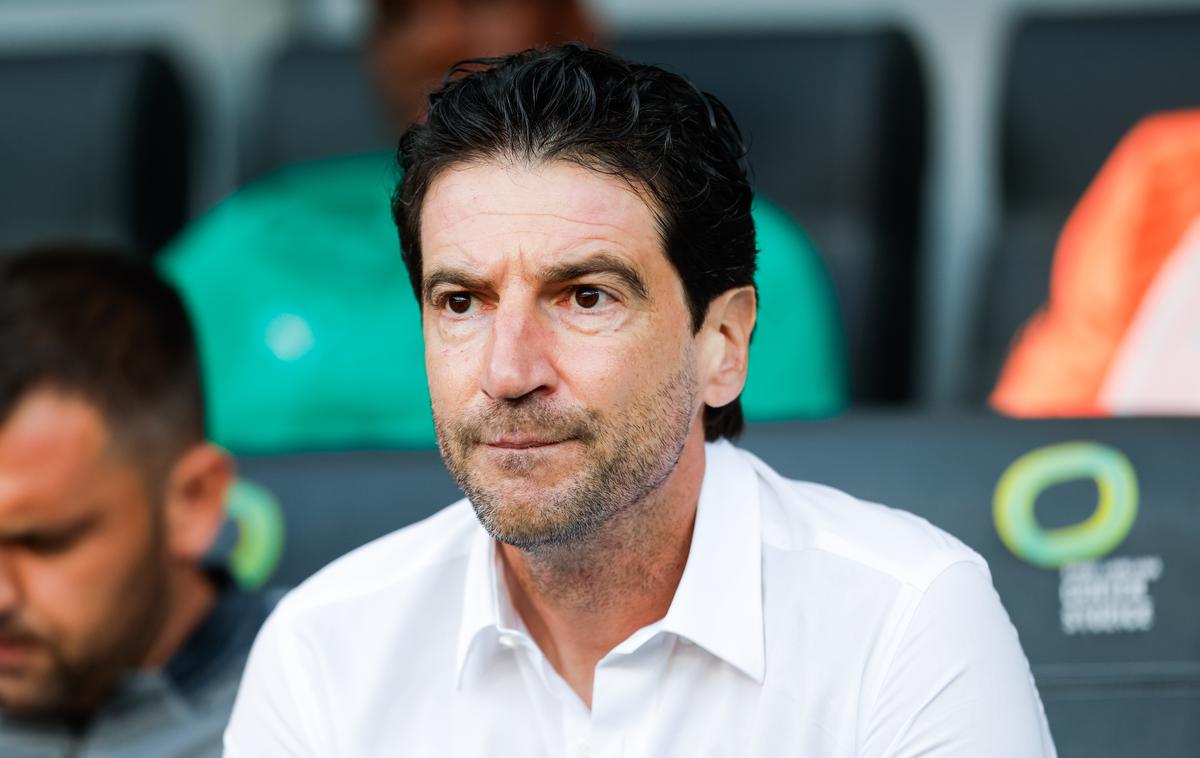 NK Olimpija : Kairat Almaty Jorge Simao | Jorge Simao je na prvi tekmi v Stožicah, na kateri je vodil Olimpijo, remiziral s prvakom Kazahstana.  | Foto Aleš Fevžer
