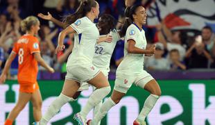 Znanih vseh osem četrtfinalistk, Francozinje in Angležinje zabile kar 11 zadetkov