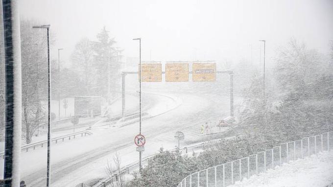 sneg cesta | Foto: DARS