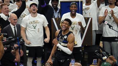 Milwaukee po pol stoletja prvak, Antetokounmpo natresel 50 točk