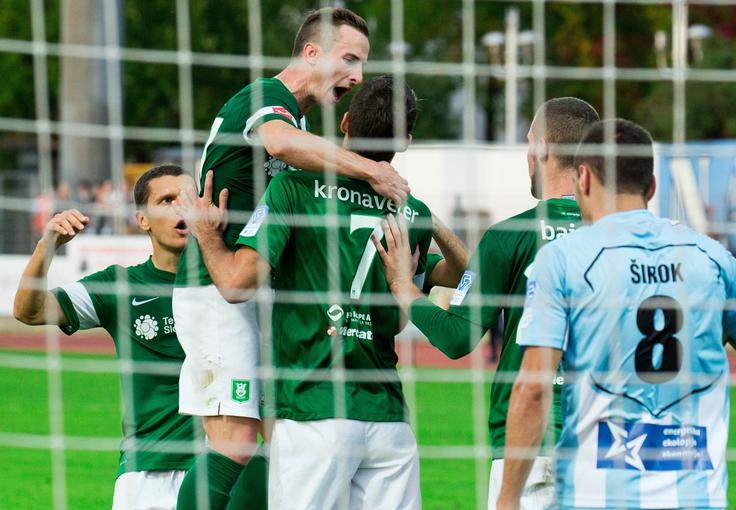 Gol Roka Kronavetra z enajstih metrov ni bil dovolj za zmago Olimpije v Novi Gorici. | Foto: 