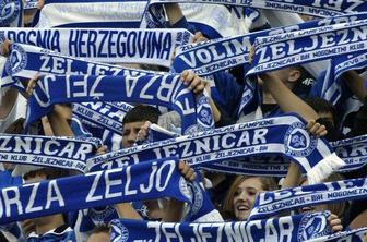 Navijači že tresejo mariborsko mrežo