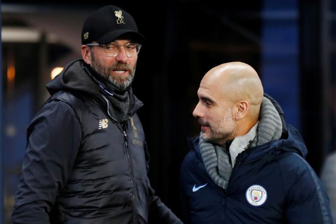 Guardiola Klopp | Josep Guardiola je danes na lestvici skočil pred Liverpool. | Foto Reuters