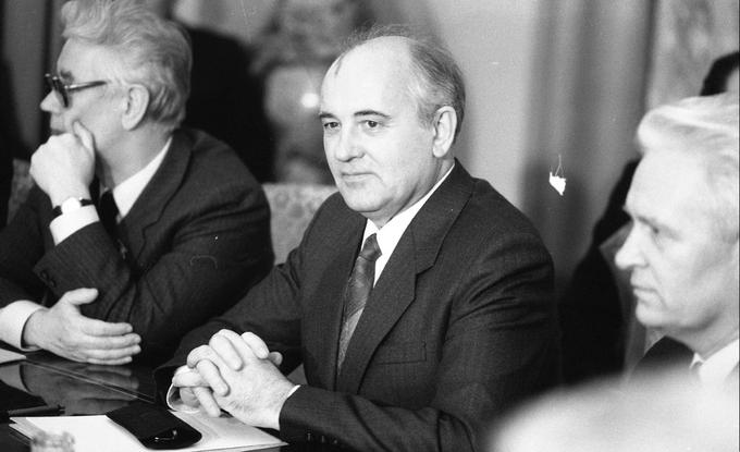 Mihail Gorbačov, Milan Kučan | Foto: Muzej novejše zgodovine Slovenije