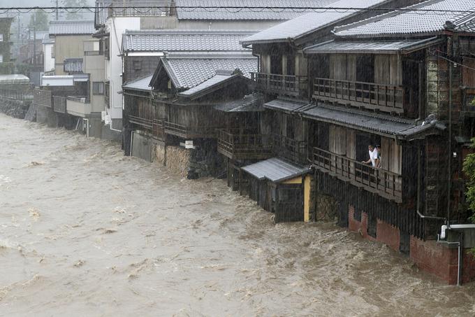 Prejšnji mesec je tajfun zadel Japonsko. | Foto: Reuters