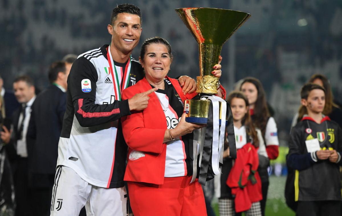 Dolores Cristiano Ronaldo | Mama nogometnega zvezdnika Cristiana Ronalda, Dolores Aveiro, v bolnišnici okreva po možganski kapi. | Foto Getty Images