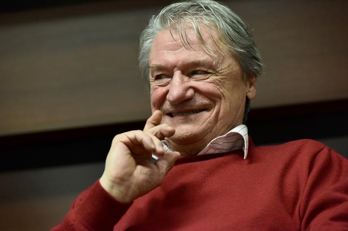 Niko Grafenauer | Pomemben del njegovega opusa predstavljajo tudi pesniške knjige za otroke in mladino, kot so Pedenjped, Nebotičniki, sedite, Majhnica, Skrivnost in Kaj je na koncu sveta, ter uredniško delo, med katerim izstopa antologija Sončnica na rami. | Foto Tamino Petelinšek/STA