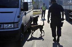 Italijanska policija aretirala Slovenca, ki je tihotapil orožje