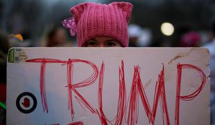 Rožnate kape "pussy hat" – nov simbol protesta proti Trumpu #foto