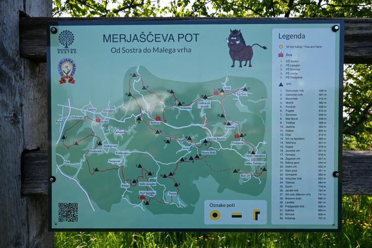 Zemljevid Merjaščeve poti najdemo na vrhovih, ki jih povezuje ta skoraj 80-kilometrska obhodnica. | Foto: Matej Podgoršek