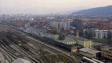 S preoblikovanjem železnic v holding tudi nova uprava