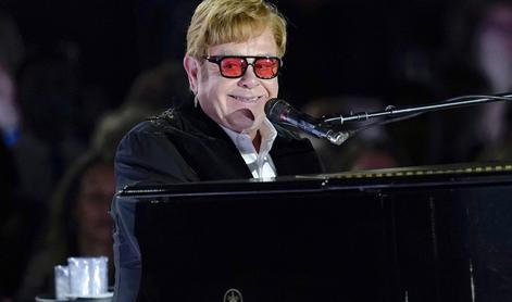 Elton John aprila z novim albumom Who Believes In Angels?