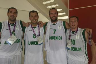 Fantje so že navajeni, da se jezi na njih