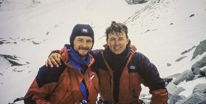 Tomaž Humar in Vanja Furlan sta leta 1997 prejela zlati cepin za novo smer v SZ steni Ama Dablama v Nepalu. | Foto: Arhiv odprave na Ama Dablam
