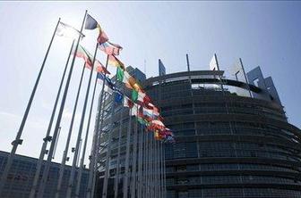 Globus: Razpoloženje Slovencev ustreza politiki vlade