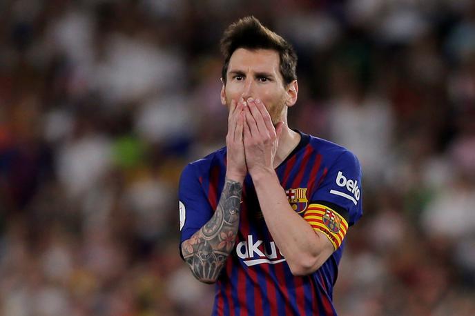 Lionel Messi | Lionel Messi ima v pogodbi zapisano klavzulo, ob kateri lahko po koncu vsake sezone samovoljno zapusti Barcelono. | Foto Reuters