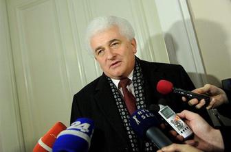 Poslanca manjšin bosta podprla Janšo, če bo dosežen dogovor o manjšinskih vprašanjih