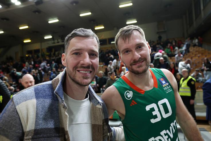 Goran Dragić je bil navdušen nad predstavo mlajšega brata Zorana. | Foto: www.alesfevzer.com