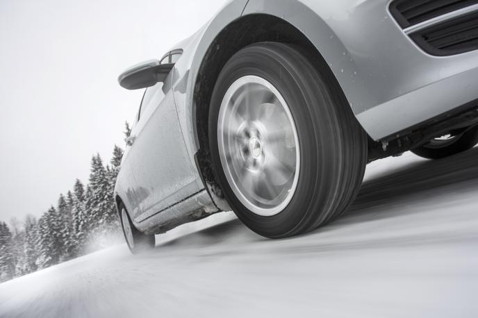 celoletne gume | Celoletne pnevmatike so z vsakim letom boljše ter se dobro odrežejo v zimskih dneh in v vročih poletnih mesecih. Razvoj hitro napreduje in strah pred nakupom celoletnih pnevmatik je pri najbolje ocenjenih odveč. | Foto Nokian