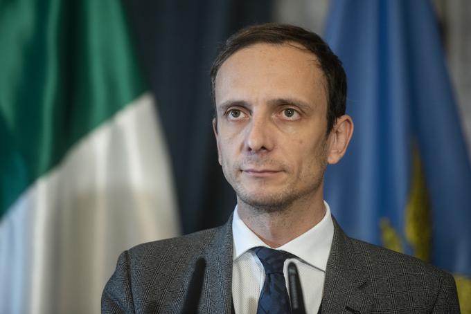 Predsednik Furlanije - Julijske krajine Massimiliano Fedriga ne izključuje, da bo med Slovenijo in Italijo znova nadzor na meji. | Foto: STA ,