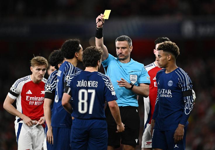 V Parizu je pravico delil Slavko Vinčić. | Foto: Reuters