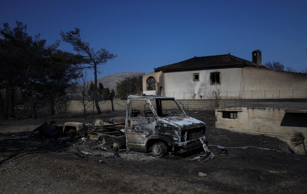 Atene, Grčija, požar, Keratea | "Ogenj je oslabel, vendar so še vedno aktivna območja," je dejal tiskovni predstavnik gasilcev. | Foto Reuters