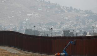 Zvezni sodnik glede financiranja zidu na meji odločil v prid Trumpovi vladi