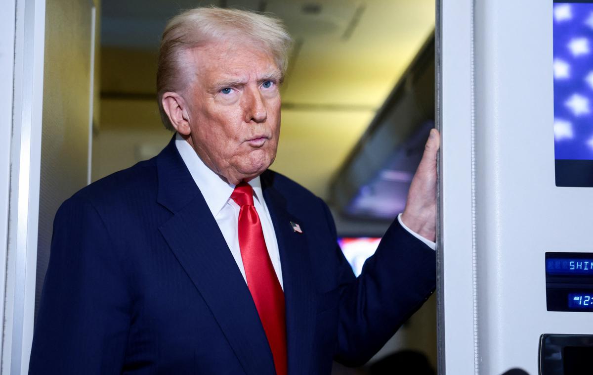 Donald Trump | "Ker drugi preizkušajo jedrsko orožje, je primerno, da to storimo tudi mi. Lokacije jedrskih poskusov bodo določene pozneje," je dejal Donald Trump po srečanju s Šijem, poroča italijanska tiskovna agencija Ansa. | Foto Reuters