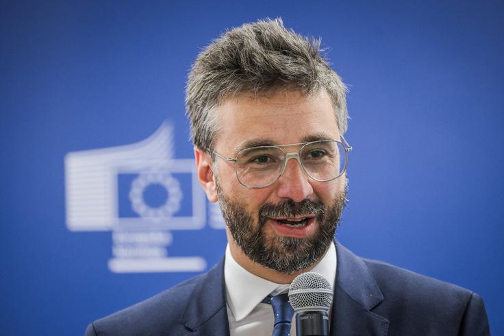 Kračun: "Ko smo že mislili, da je vojne z Iranom konec, so danes zjutraj sledile nove informacije o napadih. Razprave so se s političnih preselile na gospodarske forume." | Foto: Daniel Novakovič/STA