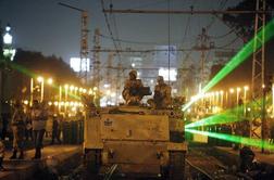 V Egiptu spopadi med protestniki znova zahtevali življenja