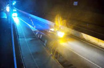 Prometna nesreča zaprla dolenjsko avtocesto