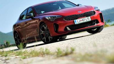 Žena možu: ''Pa kaj je to, videti je kot BMW, ampak ni to …''
