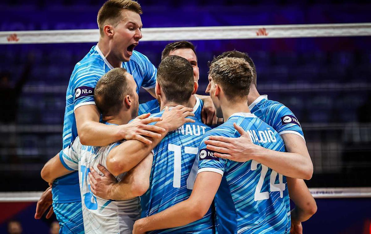 slovenska odbojkarskareprezentanca | Slovenski odbojkarji so z zmago odprli nastope v ligi narodov. Zanesljivo, s 3:1, so odpravili Kubance.  | Foto Volleyball World