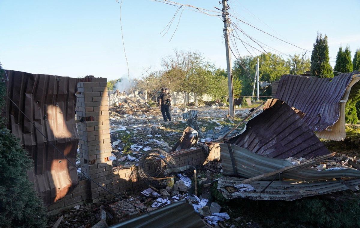 Ukrajina | V ruskem obstreljevanju v petek v bližini Kupjanska v regiji Harkov in napadih na Avdijivko na vzhodu regije Doneck sta bila ranjena najmanj dva človeka (slika je simbolična). | Foto Reuters