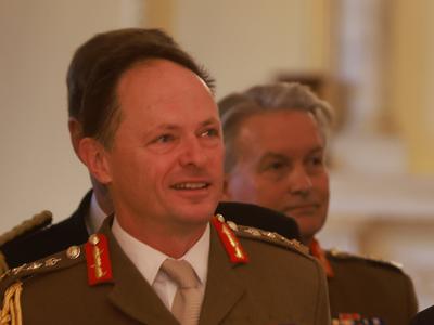 Poveljnik britanske vojske svari: Smo na poti spopada z Rusijo