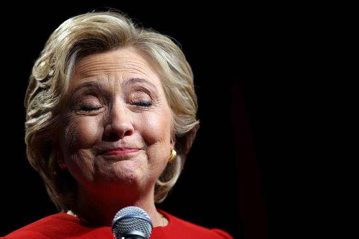 Hillary Clinton najbrž ne bi imela nič proti, če bi se moral Trump spet braniti zaradi seksističnih izjav iz leta 2005. | Foto: Reuters