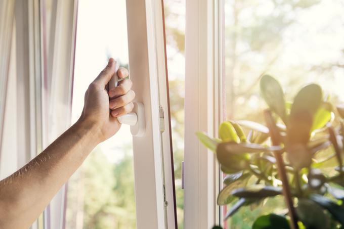 zračenje zrak okno razgled svež zrak svežina | Foto: Shutterstock